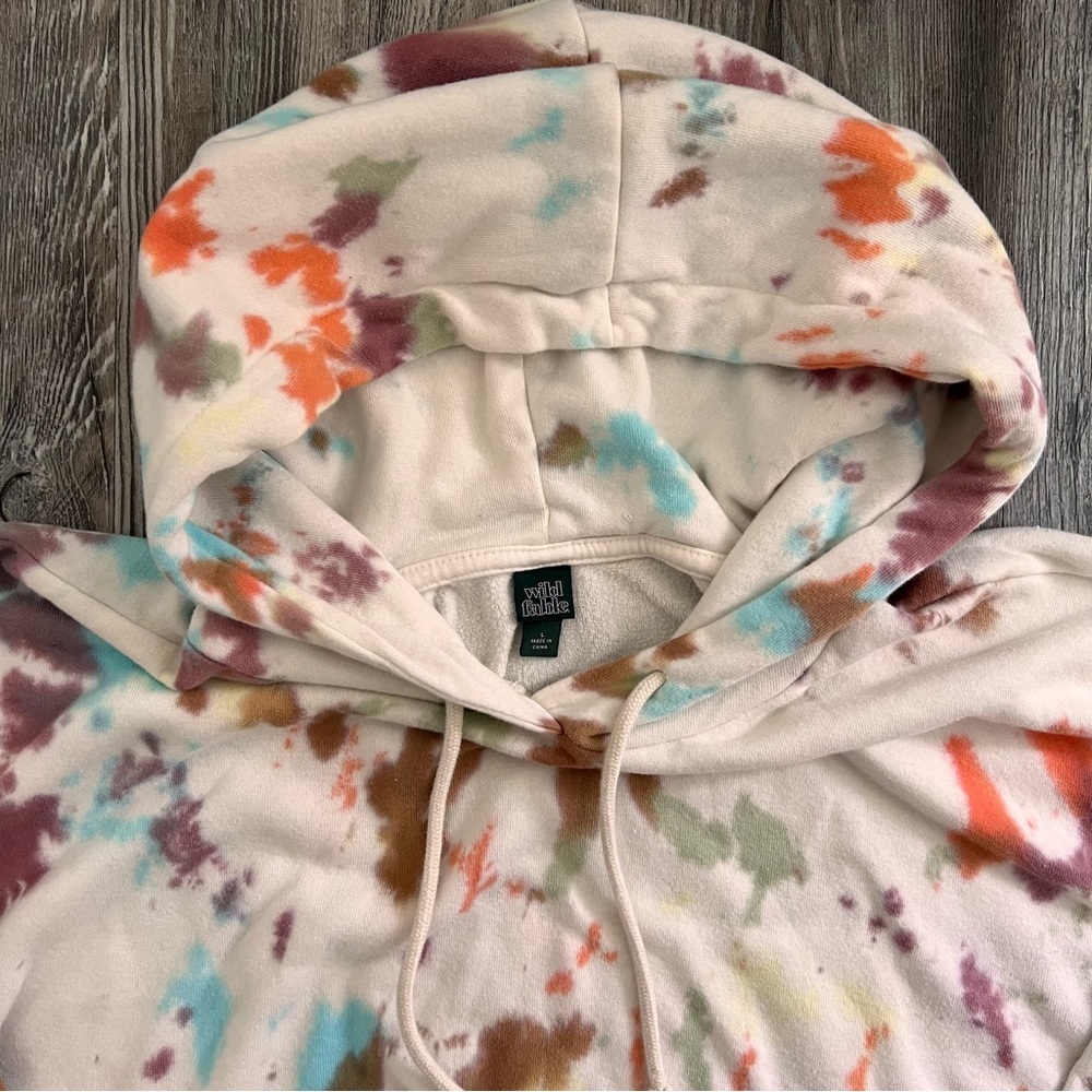 Wild Fable White Tie-Dye Cropped Hoodie - Picture 4 of 6